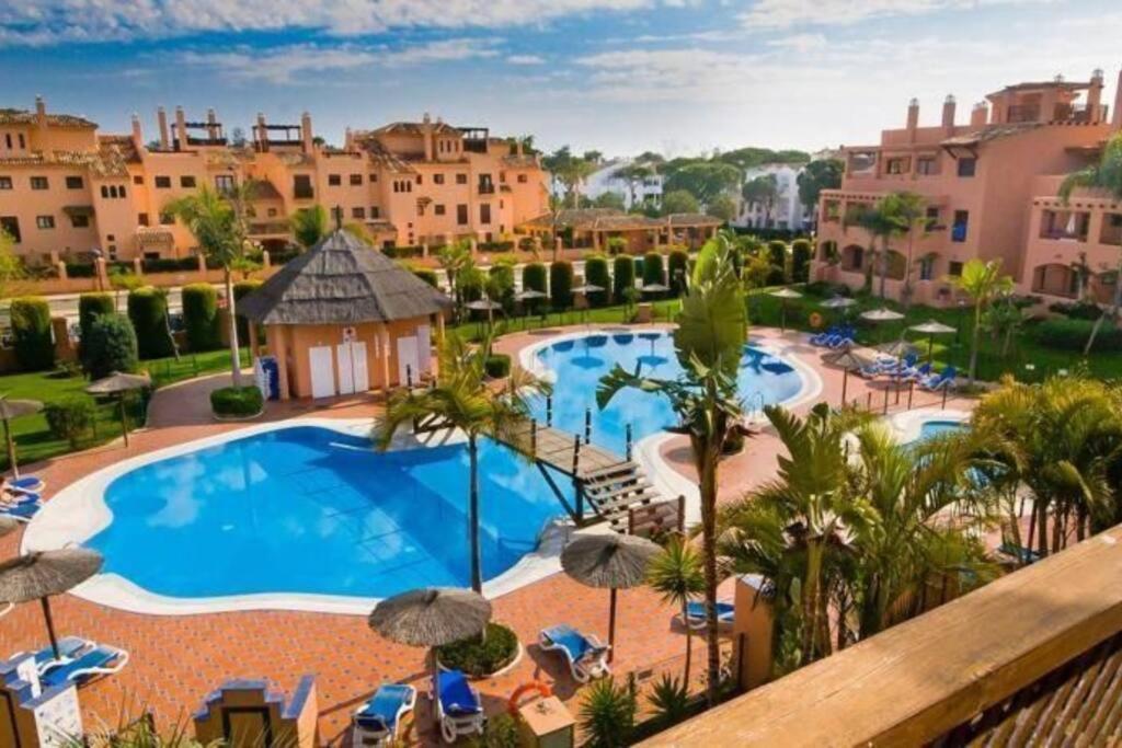 Costal Bliss Apartment Estepona Luaran gambar