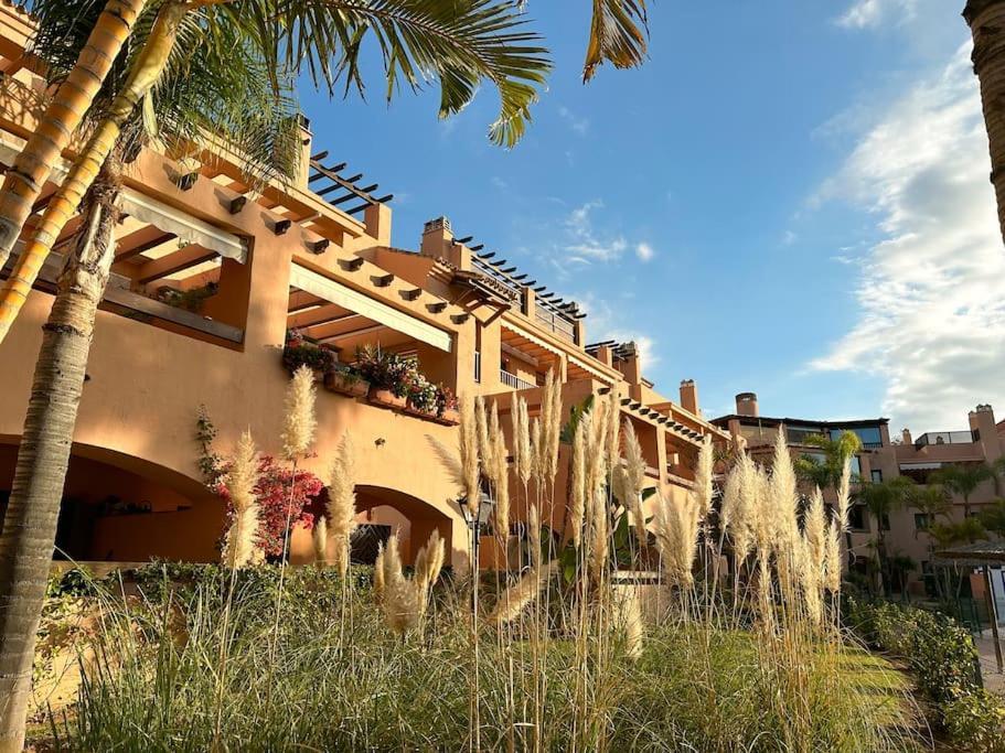 Costal Bliss Apartment Estepona Luaran gambar
