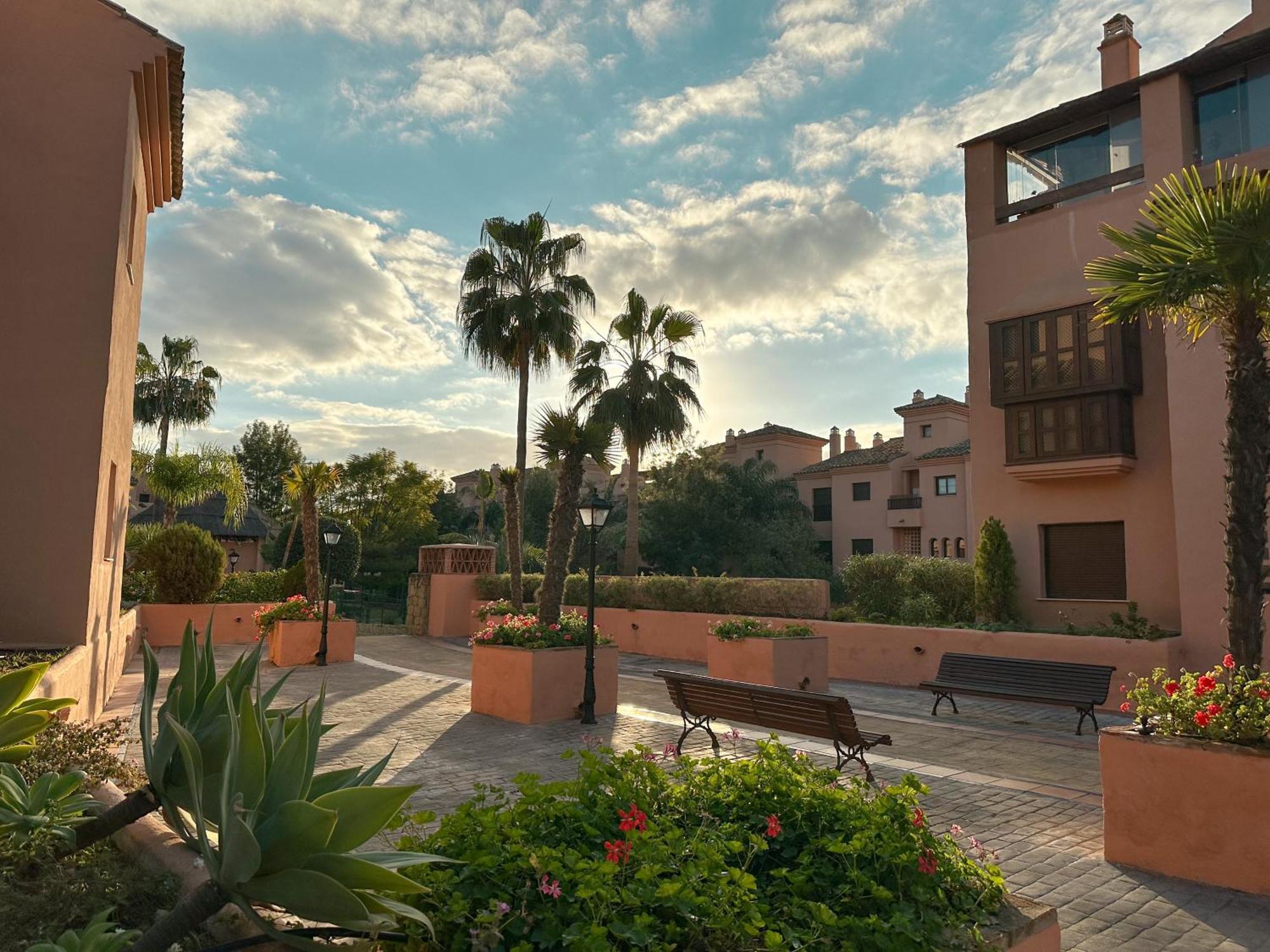 Costal Bliss Apartment Estepona Luaran gambar