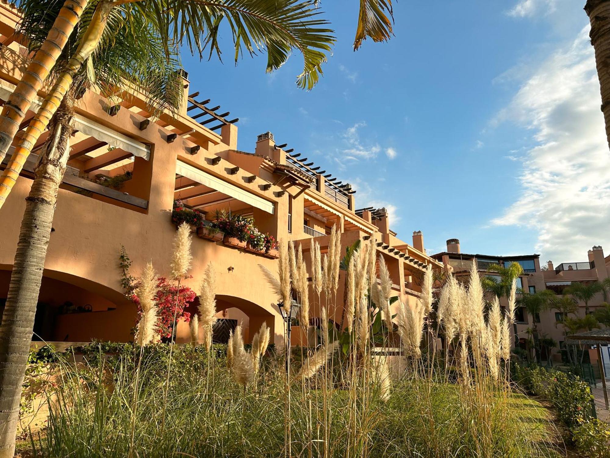 Costal Bliss Apartment Estepona Luaran gambar